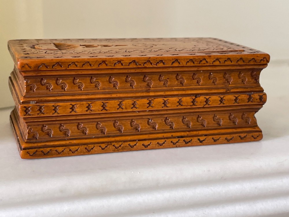 An Antique Double Book Snuff Box - boxwood View IV