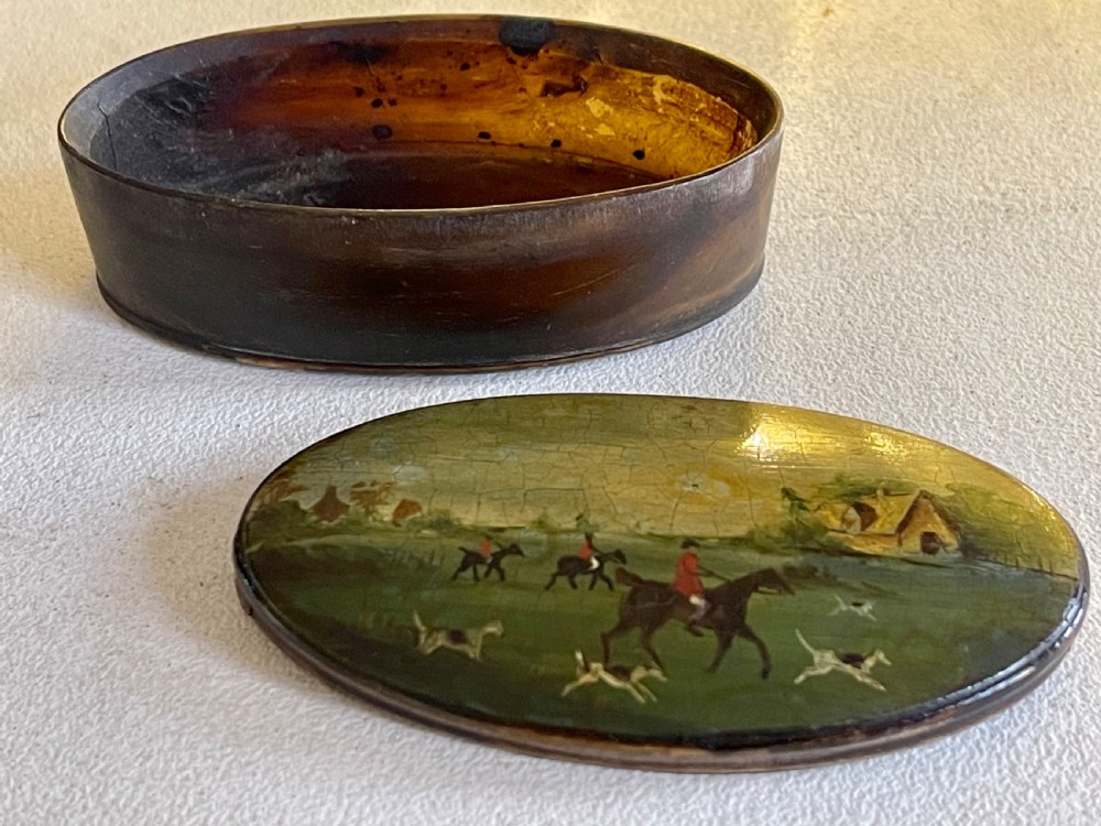An Antique Horn Snuff Box - with painted hunting scene View IV