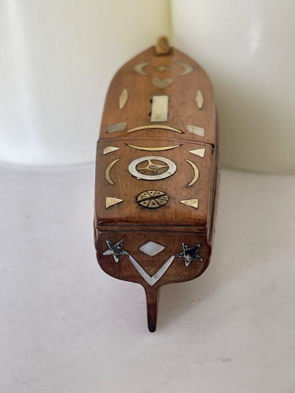 An Antique Puzzle Snuff Box - in the shape of a boat View IV
