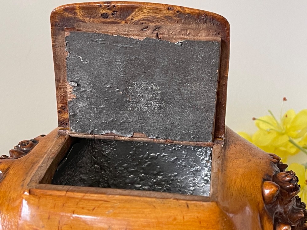 A n Impressive Large Antique  Table Burr Snuff Box View IV