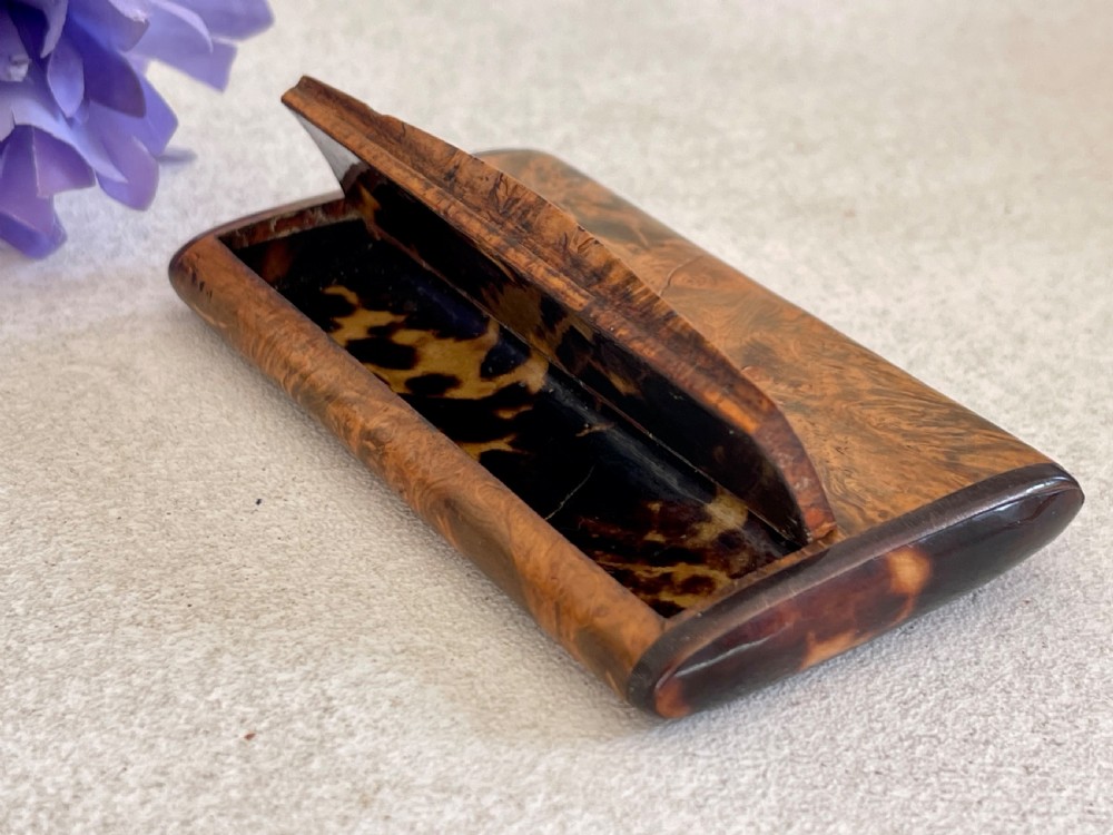 A Double-Sided Opening Snuff Box View VI