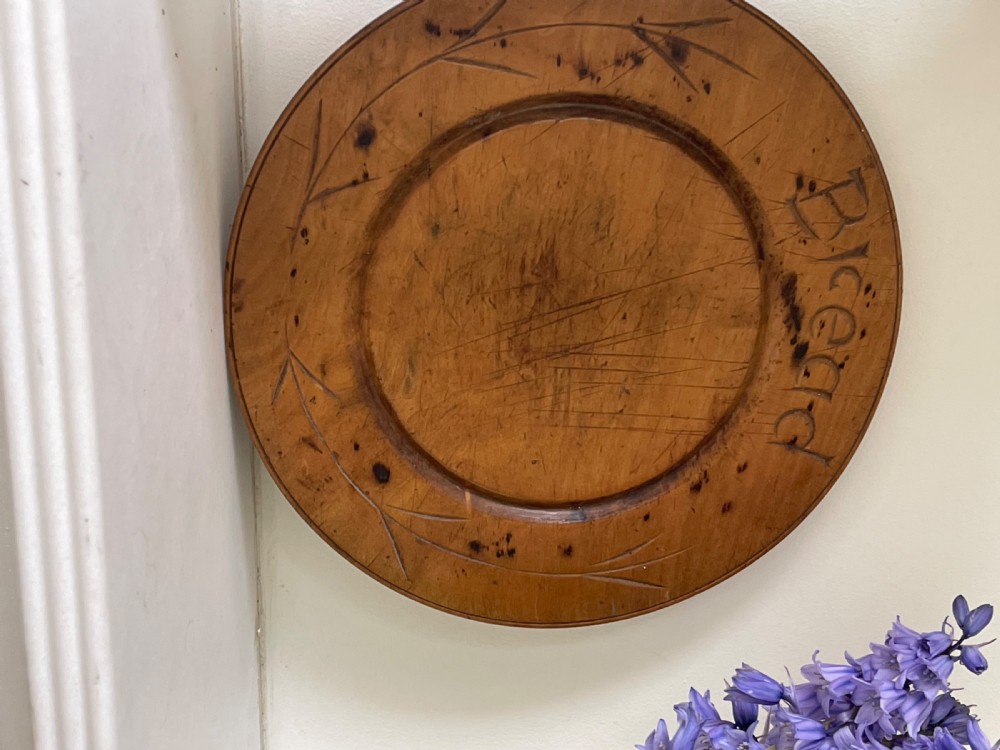 An Antique Treen Bread Board - small size View VII