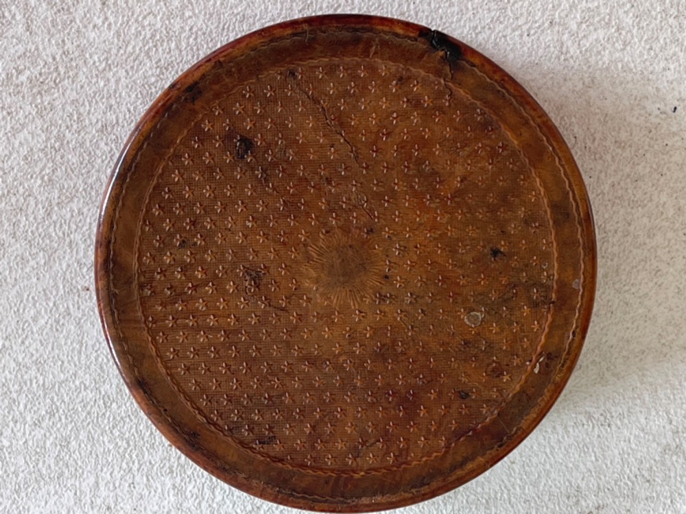 An Antique Pressed Wood Snuff Box - entitled  ' Ruines D' Italie' View III