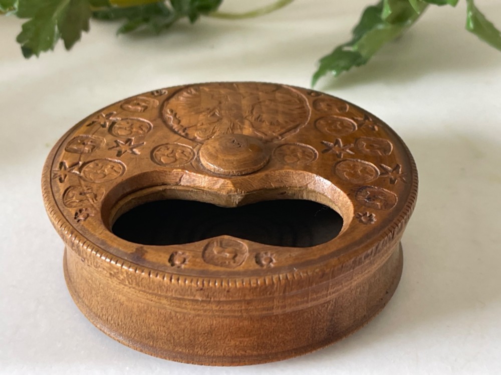 Antique Pressed Wood Misers Snuff Box- depicting birds, animals etc View II