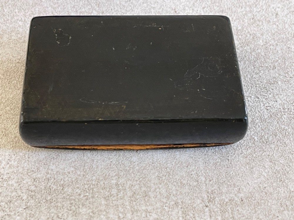 An Antique Scottish Pinworm Snuff Box - Huntsmen by Russell, Glasgow View IV
