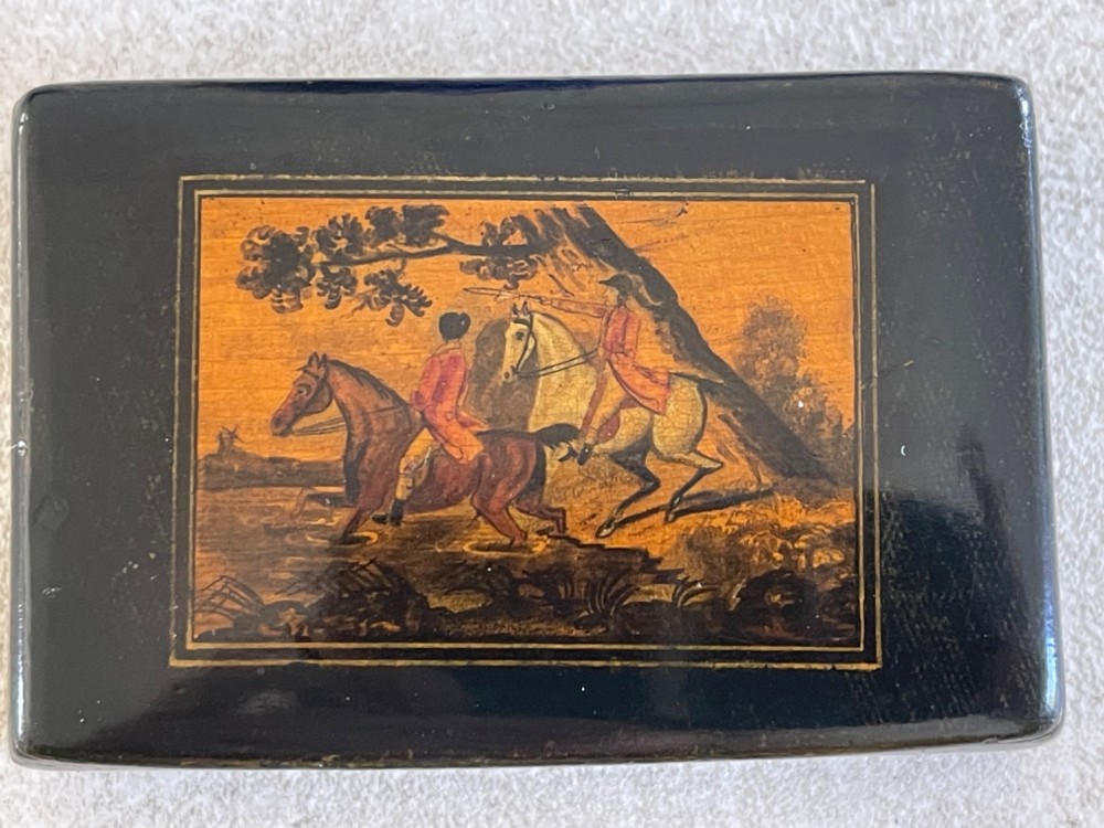 An Antique Scottish Pinworm Snuff Box - Huntsmen by Russell, Glasgow View VI