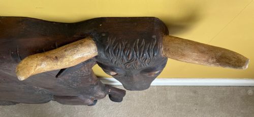 AN INCREDIBLE UNIQUE 19THC HALF LIFESIZE LONGHORN BULL WITH ATTITUDE - ADDITIONAL PHOTO 5