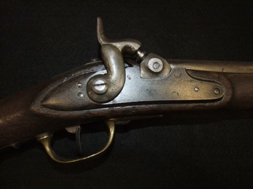 C1840'S FRENCH PERCUSSION CARBINE WITH SOCKET BAYONET - ADDITIONAL PHOTO 2