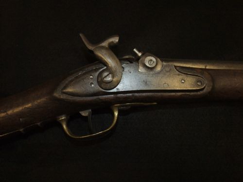 C1840'S FRENCH PERCUSSION CARBINE WITH SOCKET BAYONET - ADDITIONAL PHOTO 3