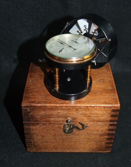 19TH C CASED HIGH SPEED ANEMOMETER BY F ROBSON NEWCASTLE - ADDITIONAL PHOTO 1