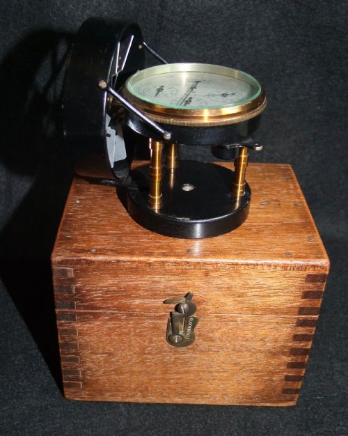 19TH C CASED HIGH SPEED ANEMOMETER BY F ROBSON NEWCASTLE - ADDITIONAL PHOTO 2