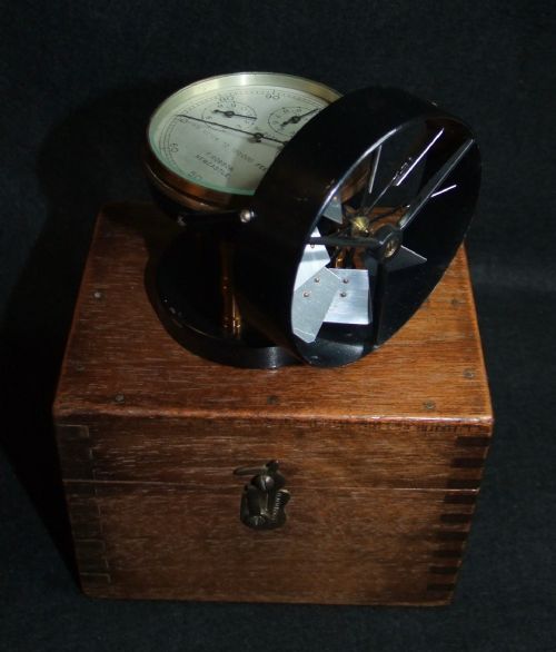 19TH C CASED HIGH SPEED ANEMOMETER BY F ROBSON NEWCASTLE - ADDITIONAL PHOTO 3