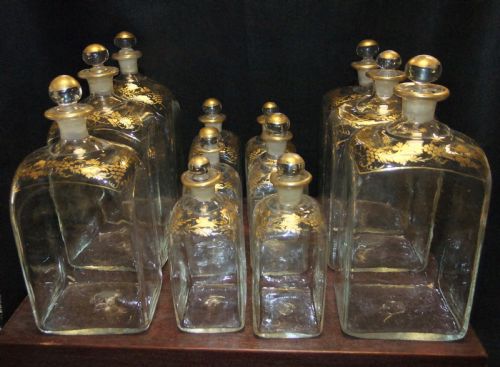 LARGE LATE 18TH C OFFICERS GLASS GOLD DECORATED DECANTER CAMPAIGN SET - ADDITIONAL PHOTO 2