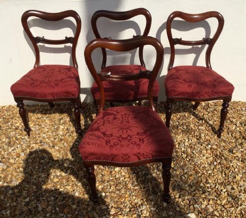 Superb Set of Four Victorian Rosewood Dining Chairs