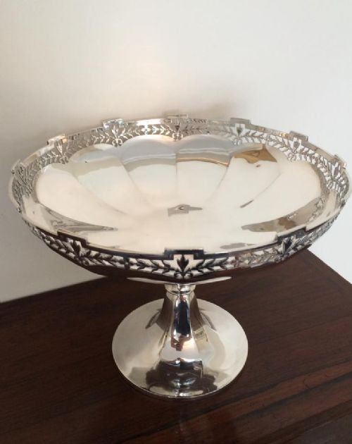 Superb Silver Bowl/tazza, Chester 1911