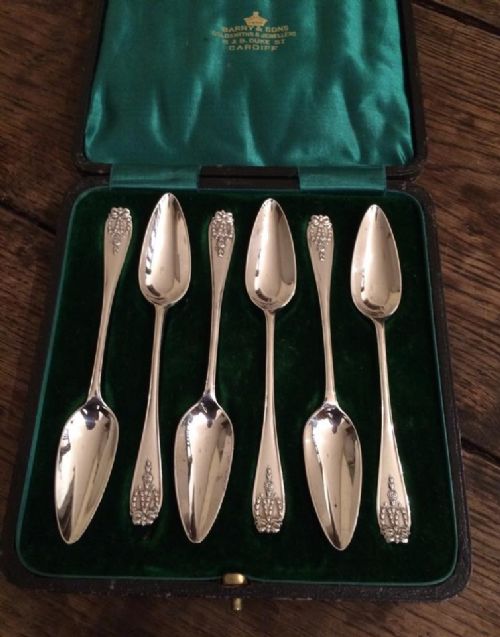 fig 1. Good Set of Six Silver Grapefruit Spoons, 1913