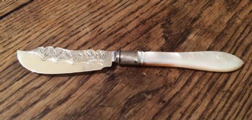 fig 1. Victorian Silver Butter Knife, George Unite 1863
