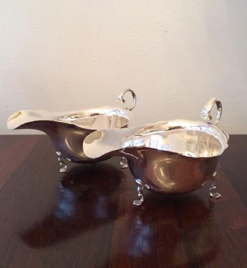 Pair of Chester Silver Sauce Boats, 1907