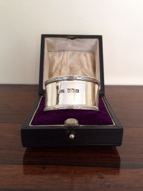 George V Silver Napkin Ring by Walker & Hall