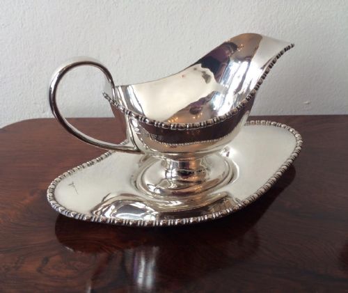 Lovely George V Silver Sauceboat & Stand, Chester 1914