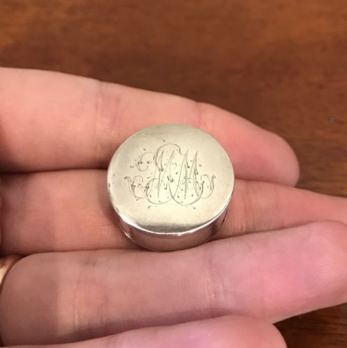 George III Silver Patch or Pill Box, Circa 1780 by Samuel Meriton Ii.