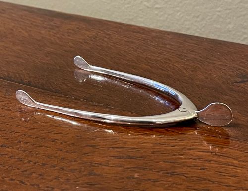 Pair of George V Solid Silver Wish Bone Sugar Tongs, Birmingham 1928