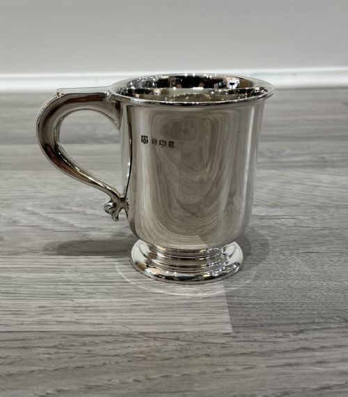 George V Solid Silver Quarter Pint Tankard, Hallmarked Birmingham 1923 by William Neale & Son Ltd