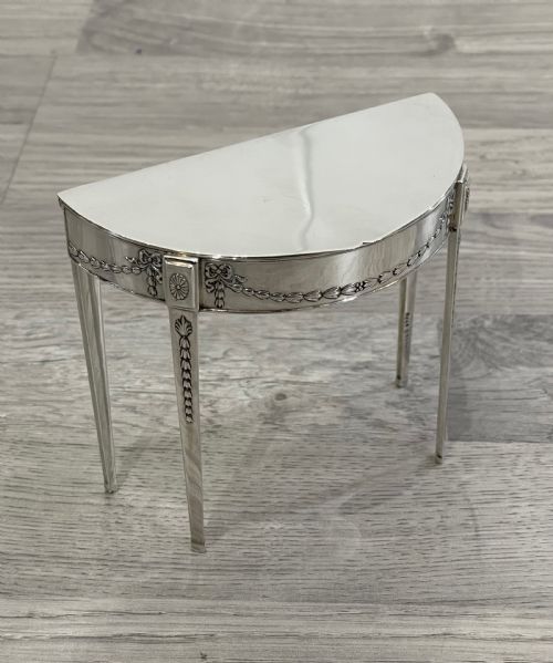 George V Silver Jewellery Ring Box in Form of a Table