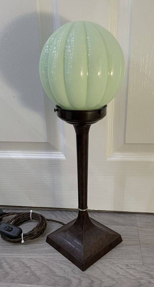 Stylish Art Deco Bakelite Table Lamp