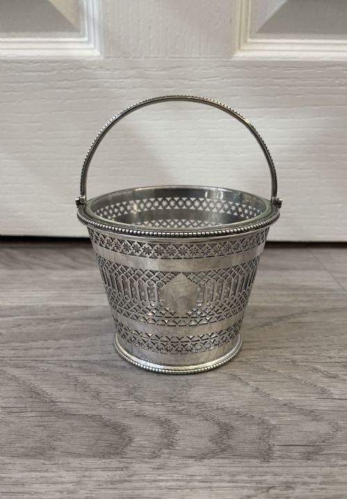 Quality George V Solid Silver Swing Handle Basket, Hallmarked London 1911