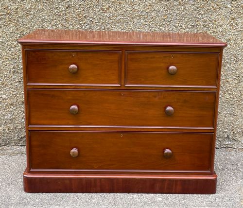 Victorian Mahogany Chest of Drawers