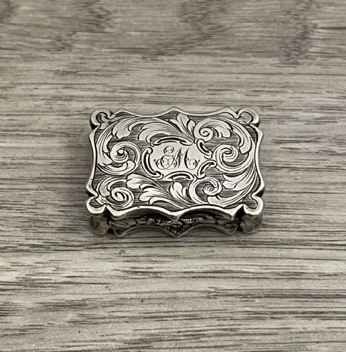 Beautiful Victorian Solid Silver Viniagrette by Nathaniel Mills