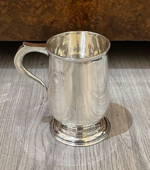 George V Solid Silver Half Pint Tankard