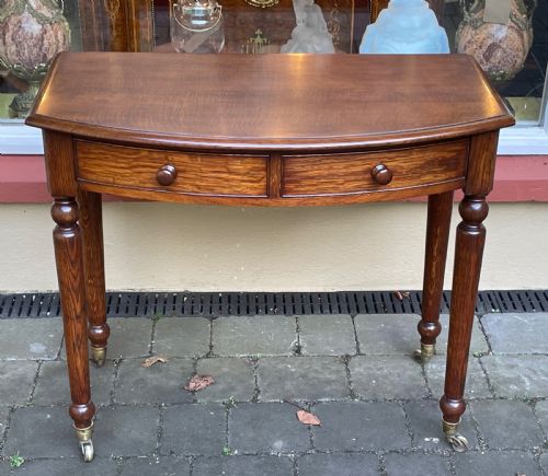 Good 19th Century Oak Bow Fronted Side Table
