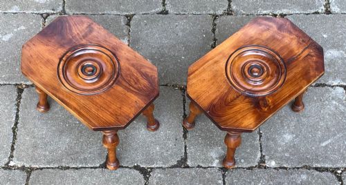 RARE PAIR OF REGENCY YEW WOOD CANDLE STAND STOOLS - ADDITIONAL PHOTO 3