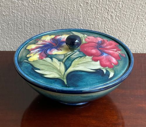 Moorcroft Lidded Bowl Hibiscus Pattern on Teal/ Mint Background