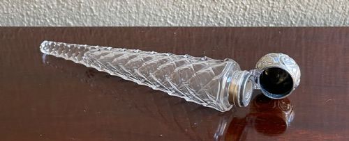 VICTORIAN SILVER MOUNTED AND CUT GLASS SCENT BOTTLE 1898 - ADDITIONAL PHOTO 3
