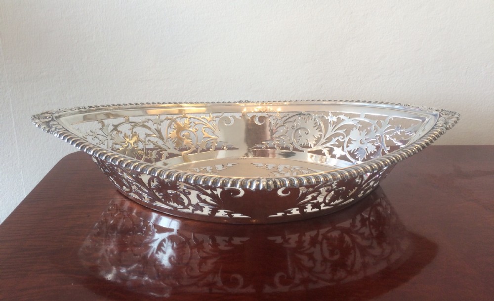Edwardian Silver bread basket, hallmarked London 1902 View II