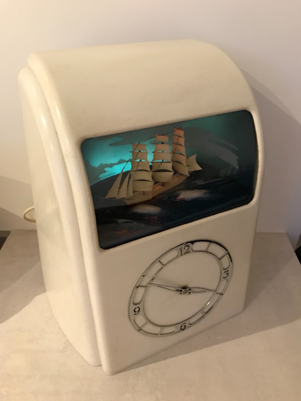 Art Deco Vitascope Clock View III