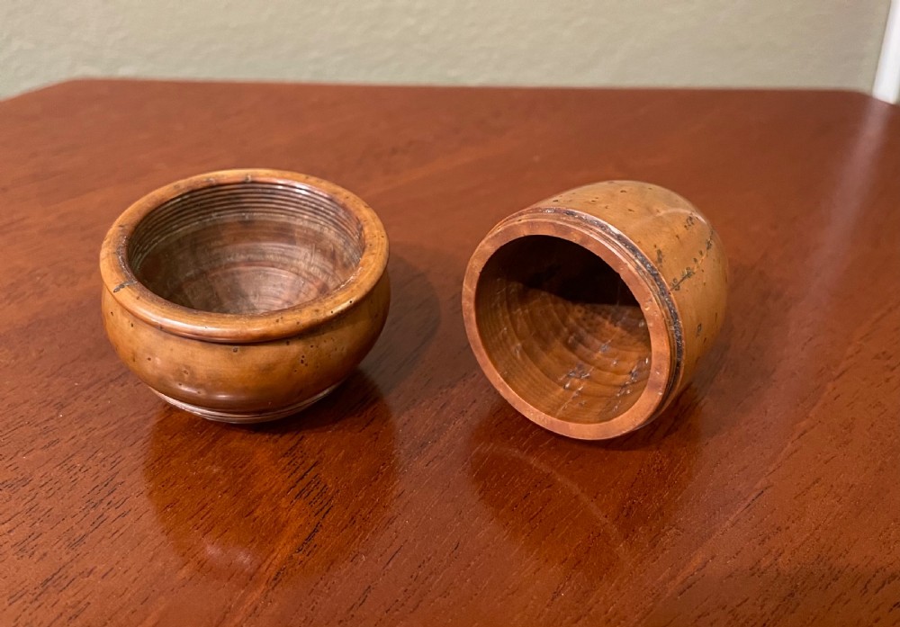 Quality Georgian Coquilla nut box in the form of an acorn. View VII