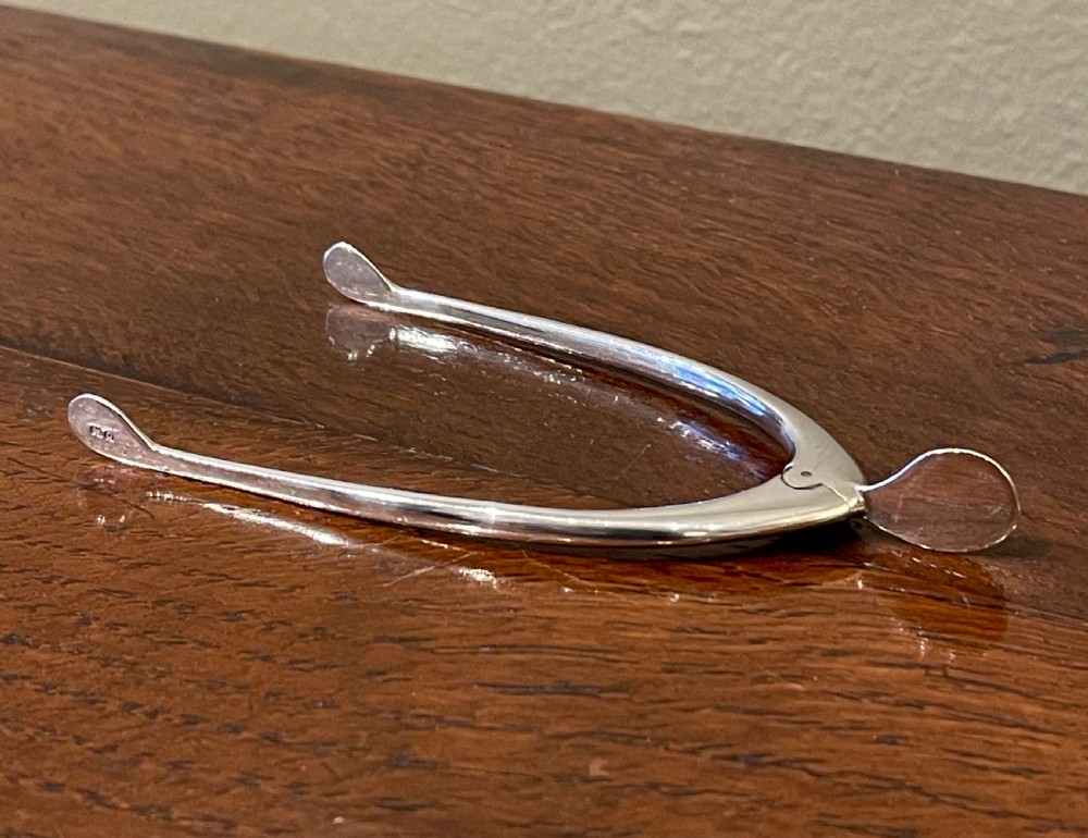 Pair of George V Solid Silver Wish Bone Sugar Tongs, Birmingham 1928