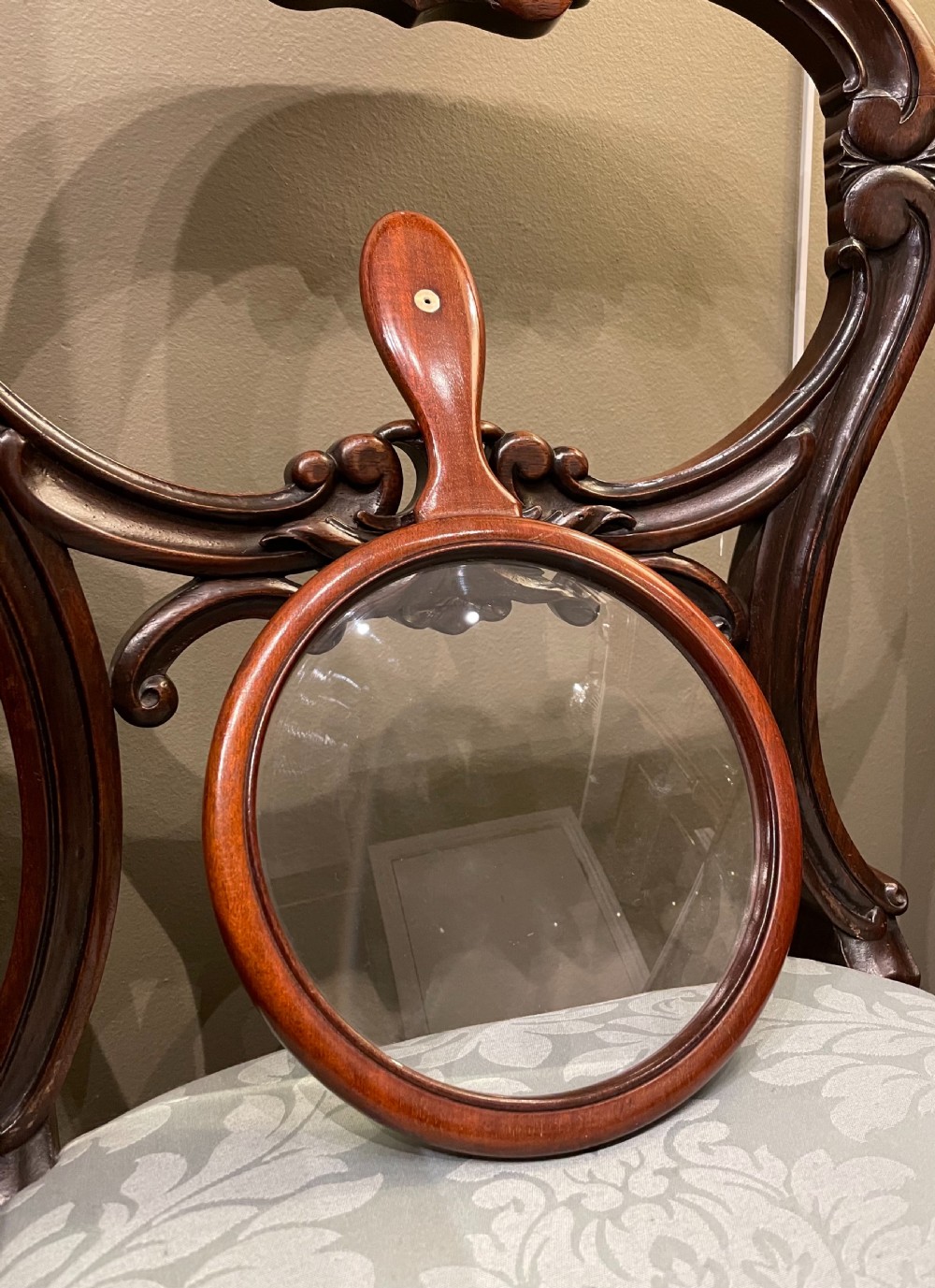 Antique 19th Century Mahogany Gallery Magnifying Glass, circa 1830-1840 View III