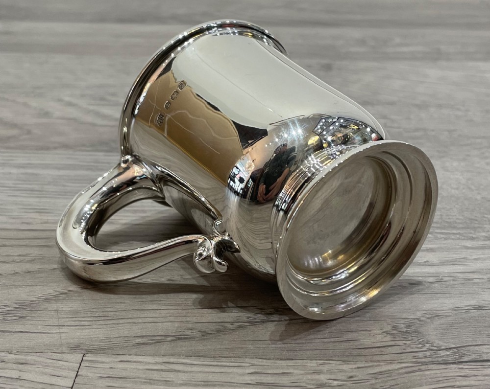 George V solid silver quarter pint tankard, Hallmarked Birmingham 1923 by William Neale & Son Ltd View VI