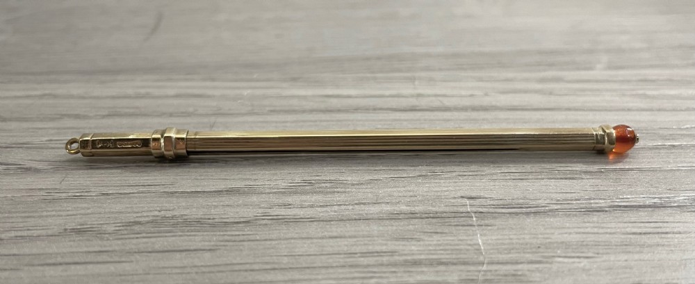 A good 9ct Gold Cocktail Stirrer Swizzle Stick View III
