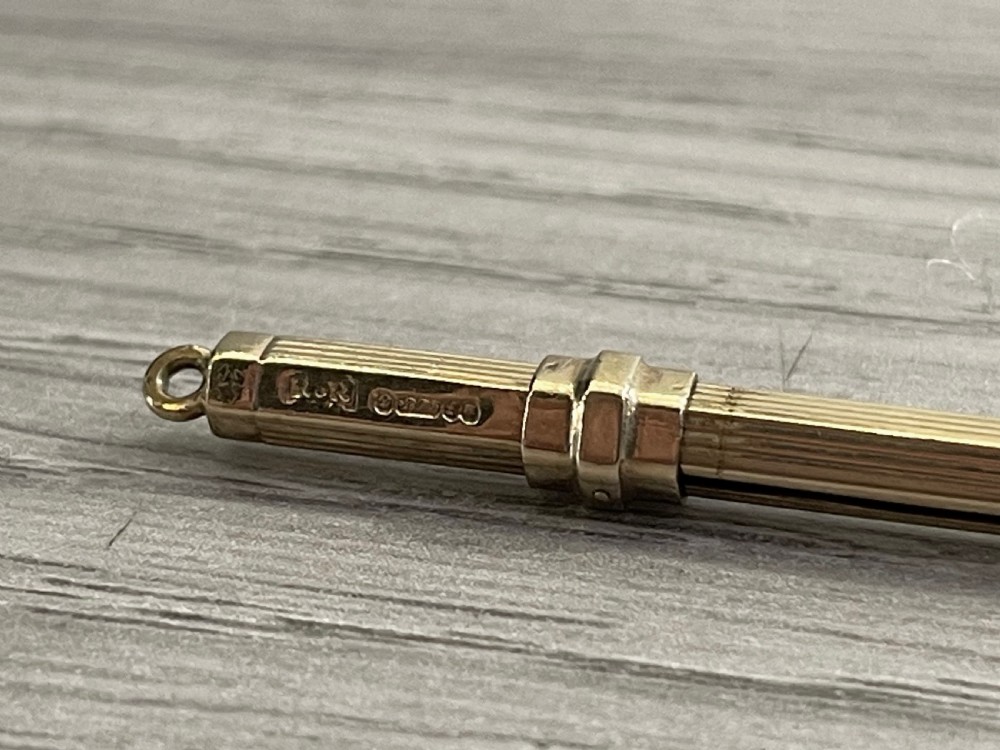 A good 9ct Gold Cocktail Stirrer Swizzle Stick View VII