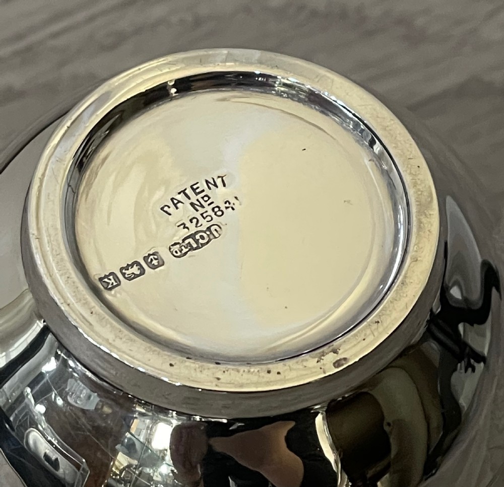 Stylish Art Deco Silver Sugar Caster by Joseph Gloster Ltd, with patent number 325841. Hallmarked Birmingham 1934. View III