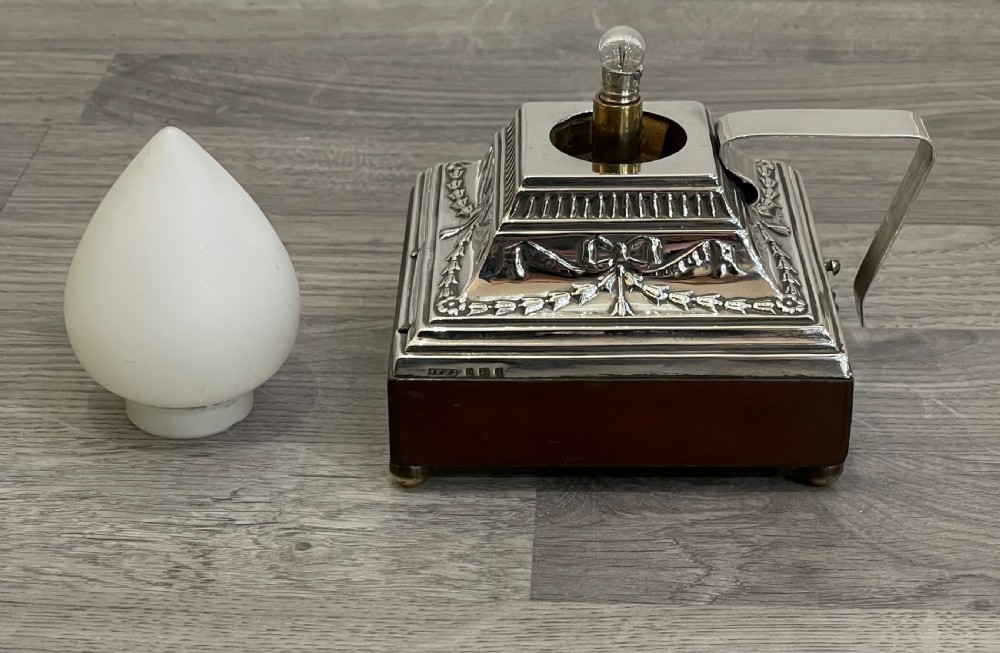 Rare 1930s silver ‘go to bed’ lamp torch View VI