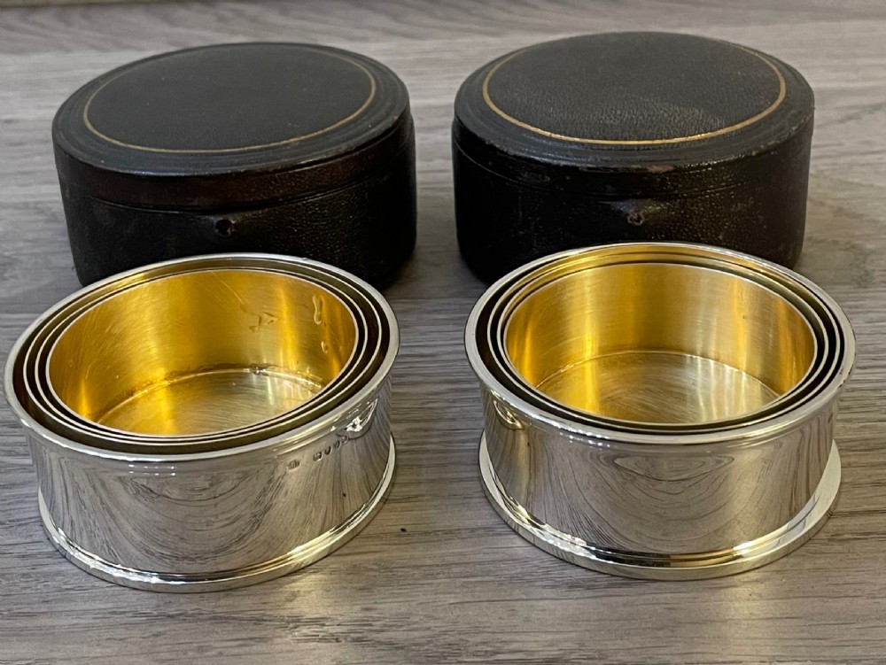 A rare pair of Victorian Solid Silver Collapsible Cups Beakers, Hallmarked London 1887 View IX