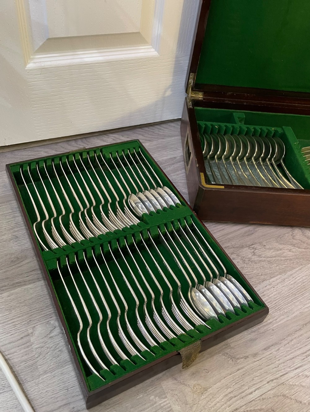 George V Solid Silver Canteen for Twelve People View IV