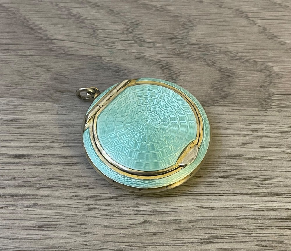 Beautiful Edwardian Silver Gilt & Blue Enamel Compact by Horton & Allday View II